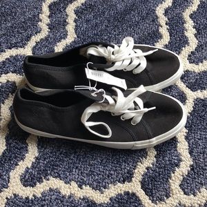 NWT old navy shoes size 9